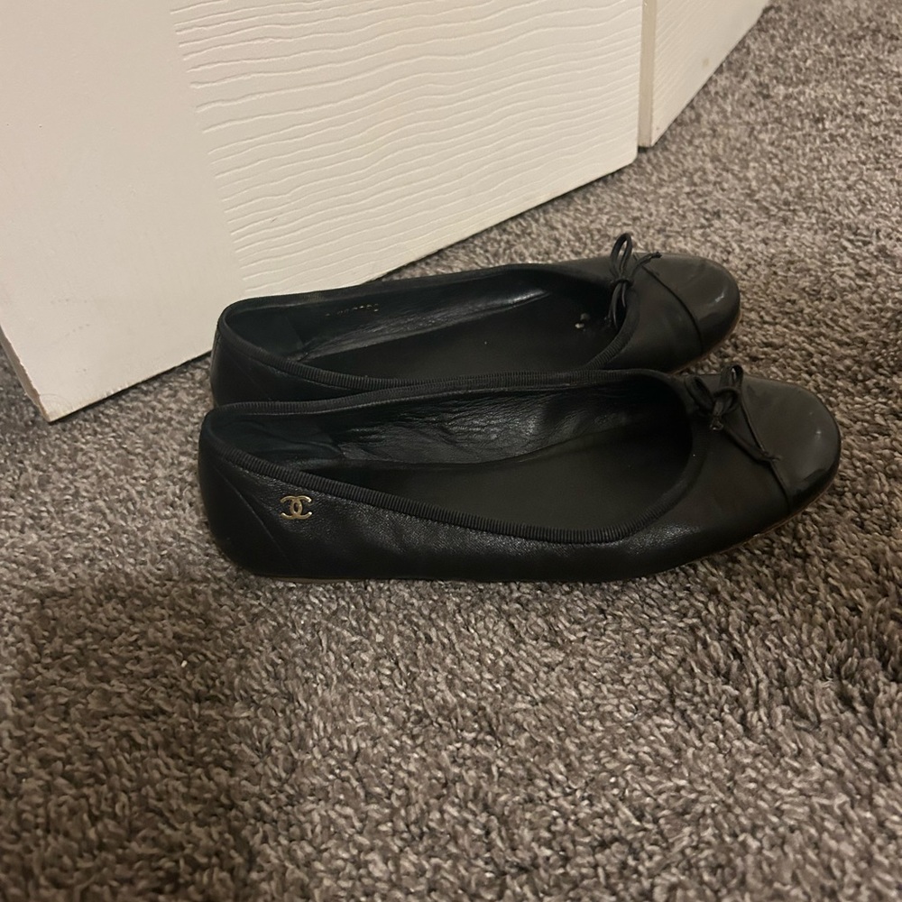 Chanel ballet flats size 36. Or 6 .